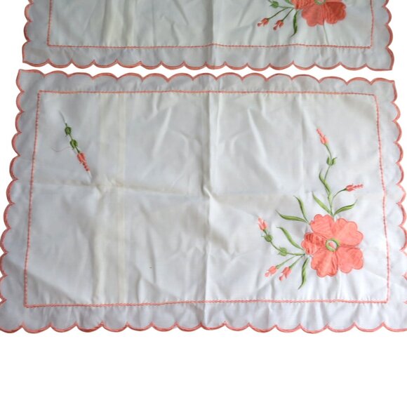 Vintage Embroidered Floral Sheer Pillow Shams Scalloped Edges Set of 2 NEW - Picture 3 of 10